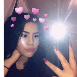 Meet your Posher, Elisa